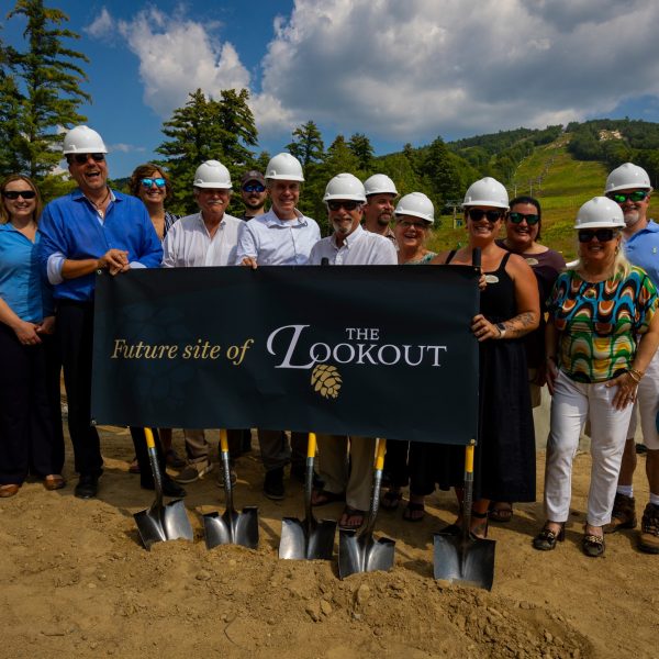 Kelly Sareault, Jenn Moore, Tyler Fairbank, Aimee Morrell, Brian Fairbank, Brantley Ludington, Ben Wilcox, Glenn Harmon, Karen Dolan, Becca Deschenes, Tricia Garcia, Hannah and Kristof Schneider
